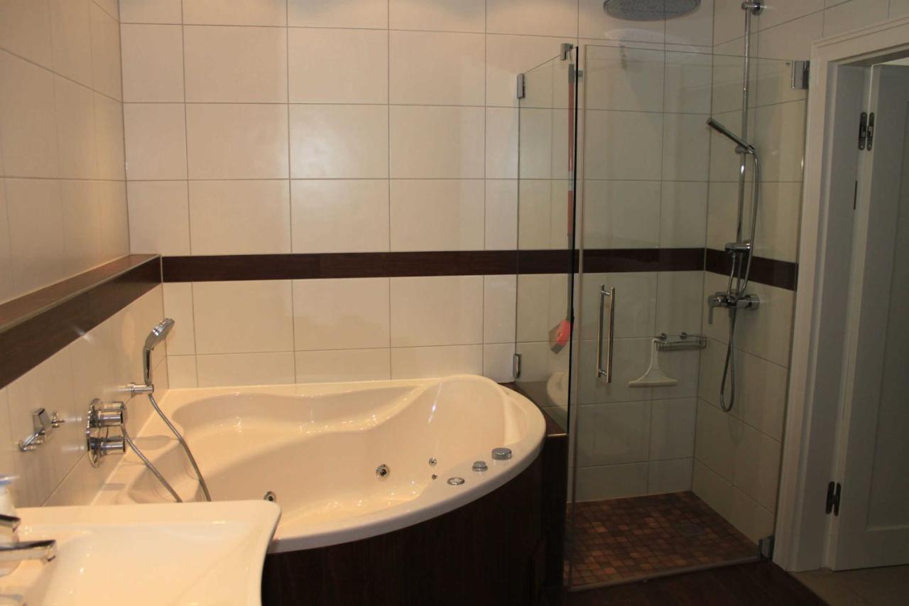 Ruegen Star Appartements De Luxe 萨斯尼茨 外观 照片